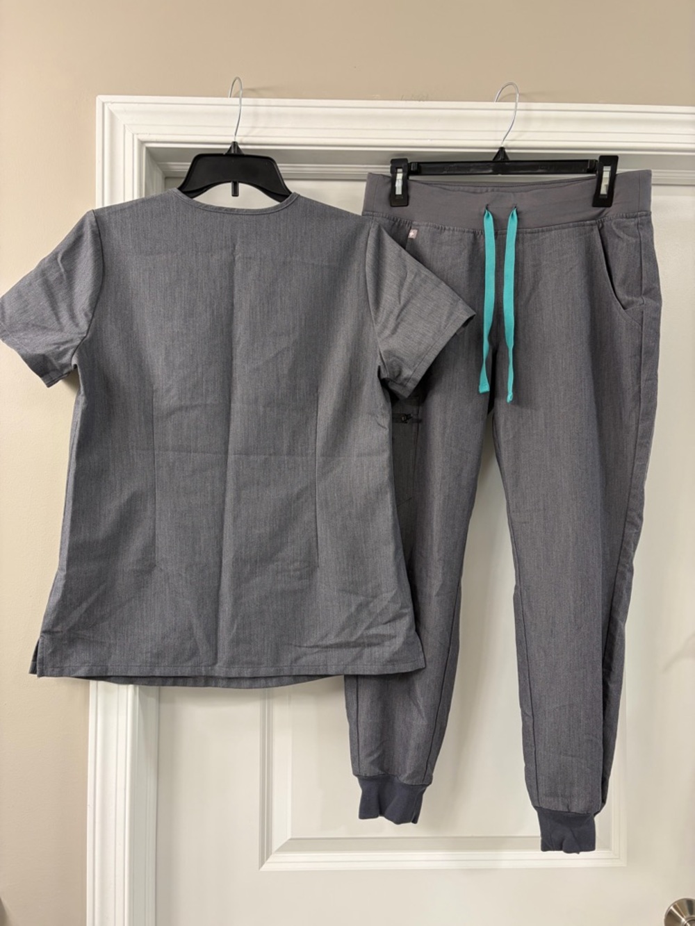 Figs graphite scrub set size Small - Picture 6 of 16